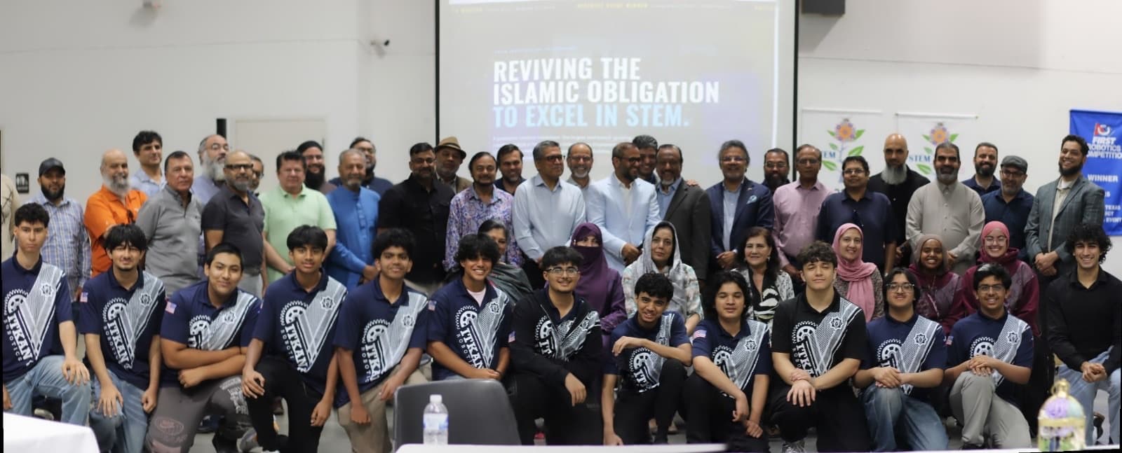 Leaders of 25 North Texas masjids and Islamic organizations with ITKAN students at the NTIC Luncheon